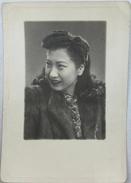 陆露明