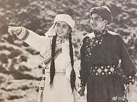 鲍起静