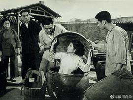 鲍起静