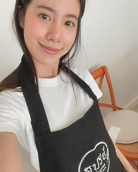艾丝特·苏普莉拉