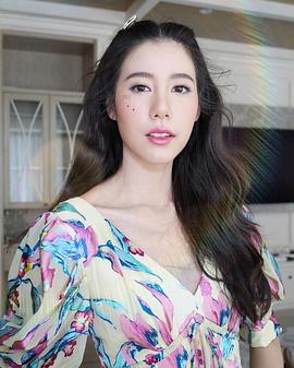 艾丝特·苏普莉拉
