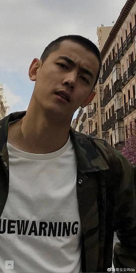 纪凌尘