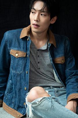 李基泽