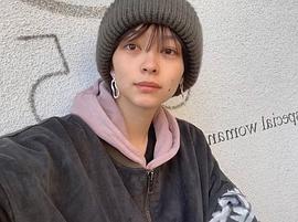 里里佳