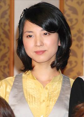 小出早织