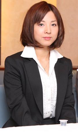 小出早织