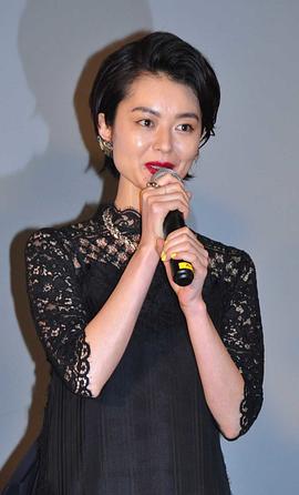 中村映里子