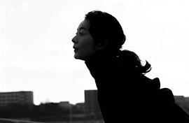 中村映里子
