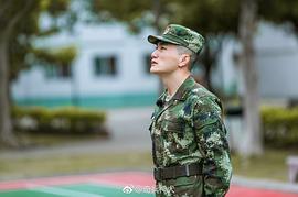 何捷