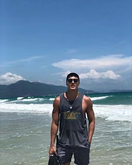 李载允
