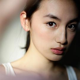 八木莉可子