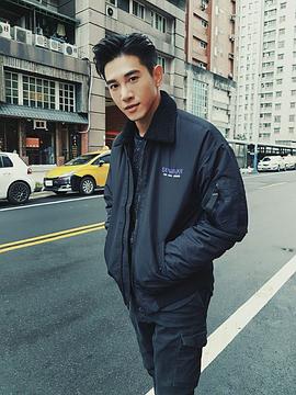 张立昂