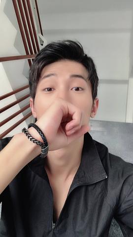 李向哲