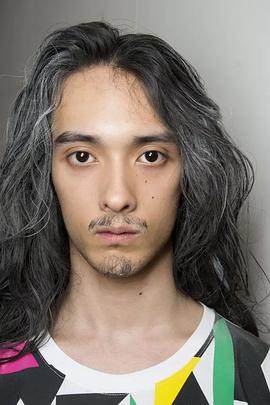 栗原类