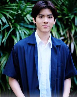 容辛·翁帕尼农