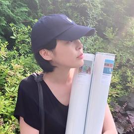 李荷娜