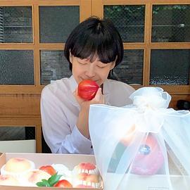 李荷娜
