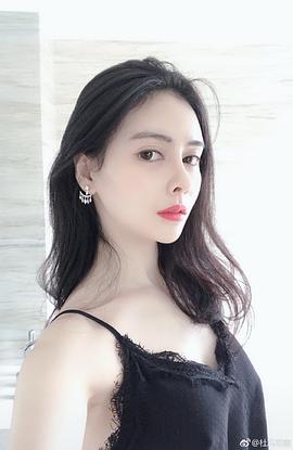 杜冯羽容