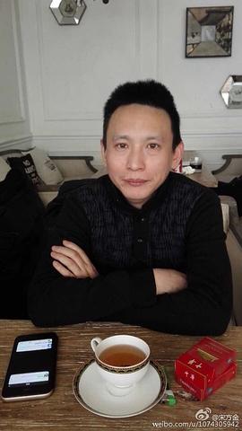 黄健
