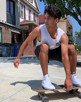 尼克·泰拉厚