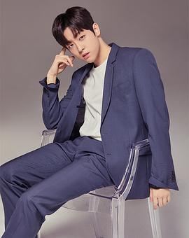 李泰彬