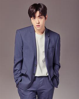 李泰彬