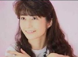 兴梠里美
