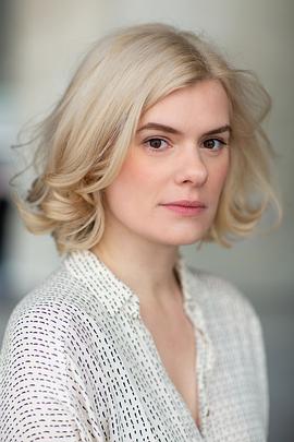 Anna Maguire