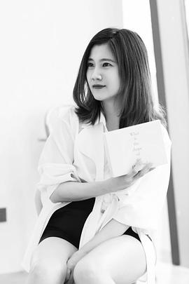 殳俏