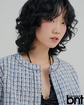 李周英