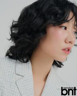 李周英