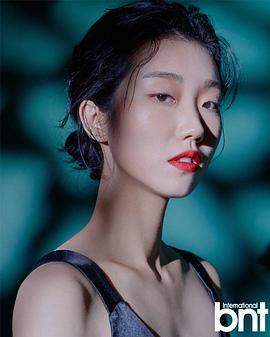 李周英