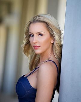 Amanda Paris