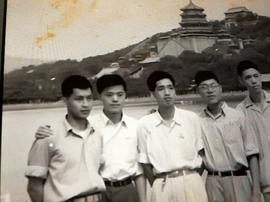 杜煜庄
