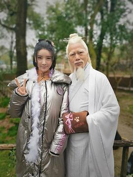 刘亦彤
