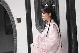 李艺彤