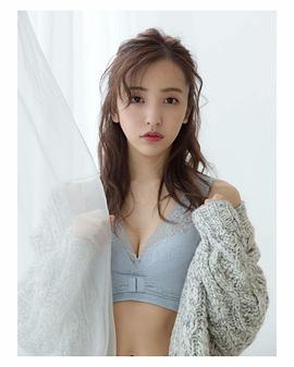 板野友美