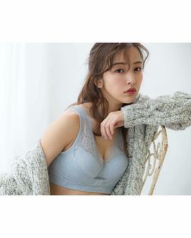 板野友美