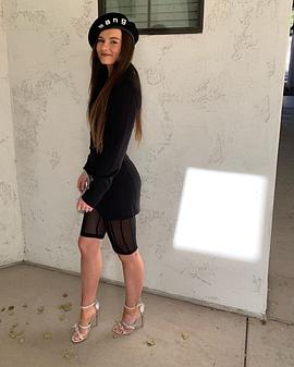 玛德琳·卡罗尔
