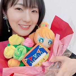 石川由依