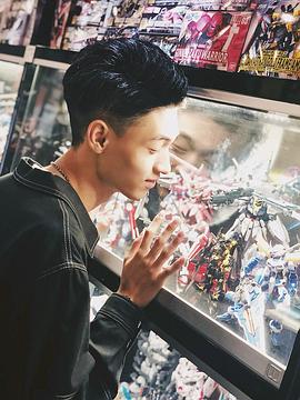 秦霄贤