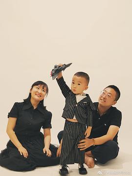 何晨