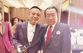 侯耀华