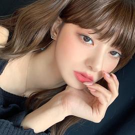 李娜炅