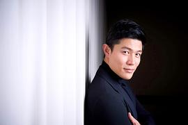 铃木亮平