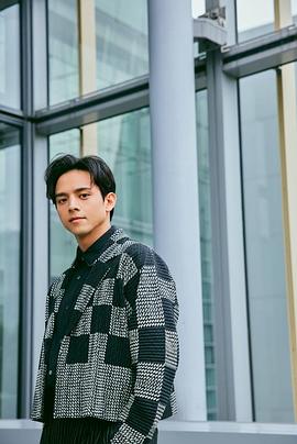 满岛真之介