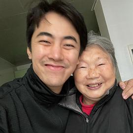 纪凌尘