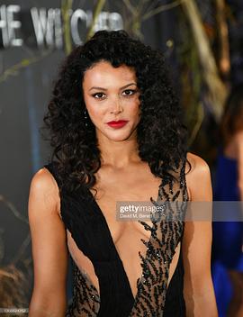 Mecia Simson