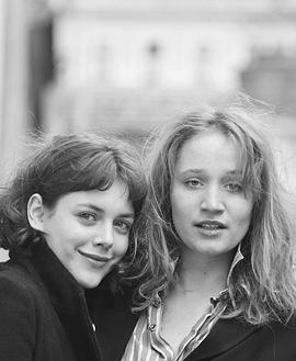 瓦莱丽·施托尔