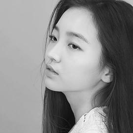 李彩殷